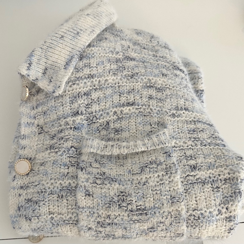 Sioni Soft blue white sweater